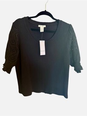 Women’s Design History Black Ribbed Top with Eyelet Puff Sleeves Size Large NWT